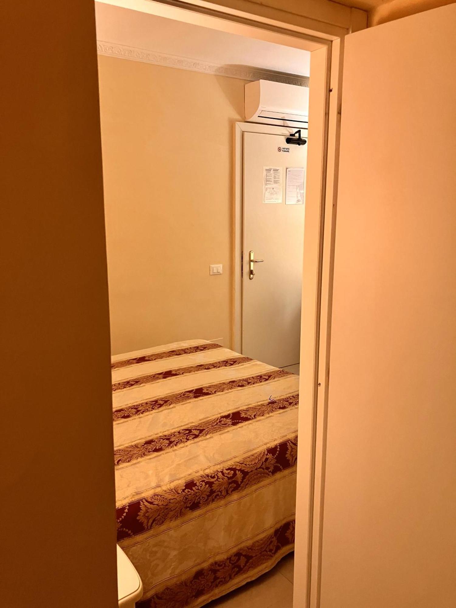 Hotel Erdarelli โรม ภายนอก รูปภาพ